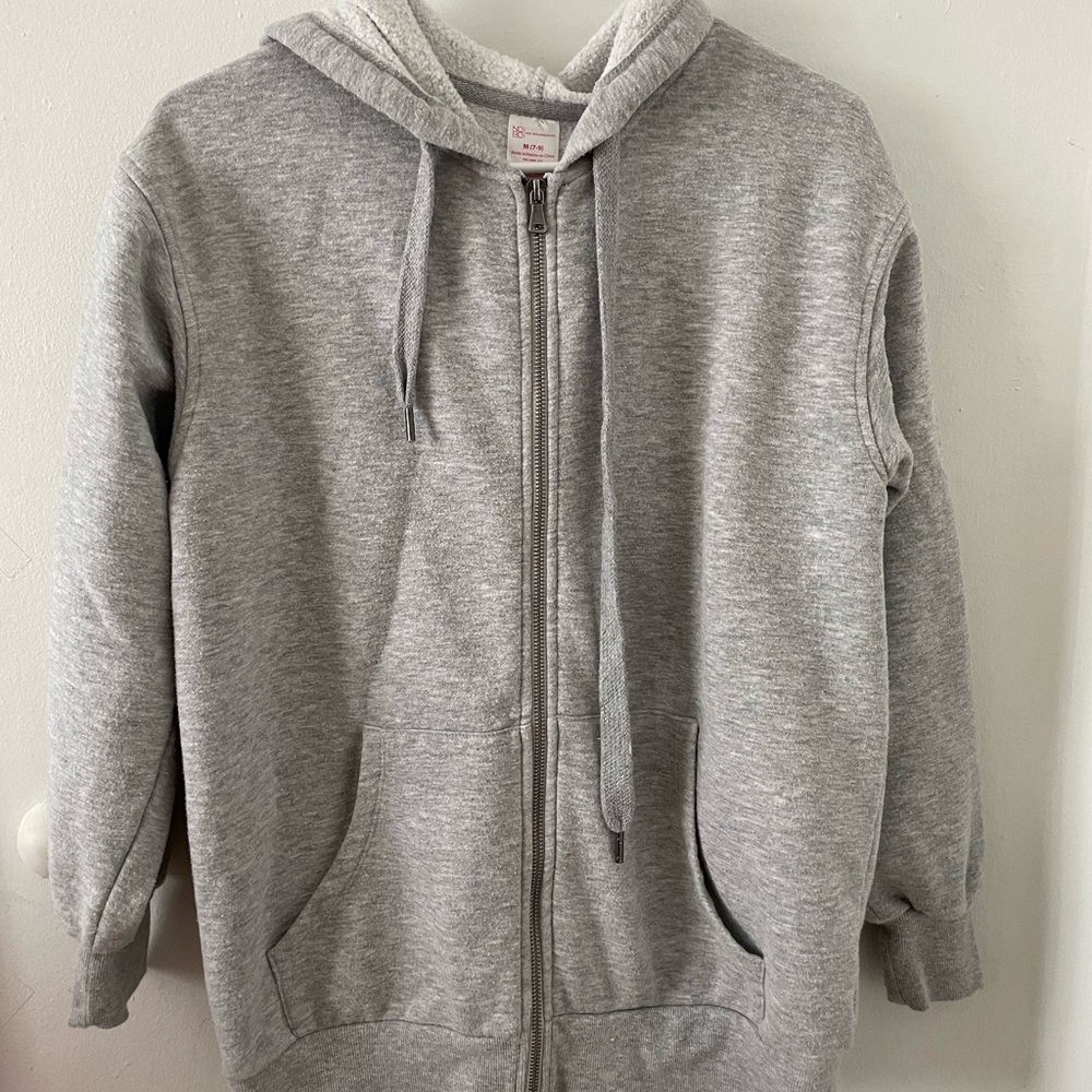 Grey zip up hoodie from NO BOUNDARIES size M